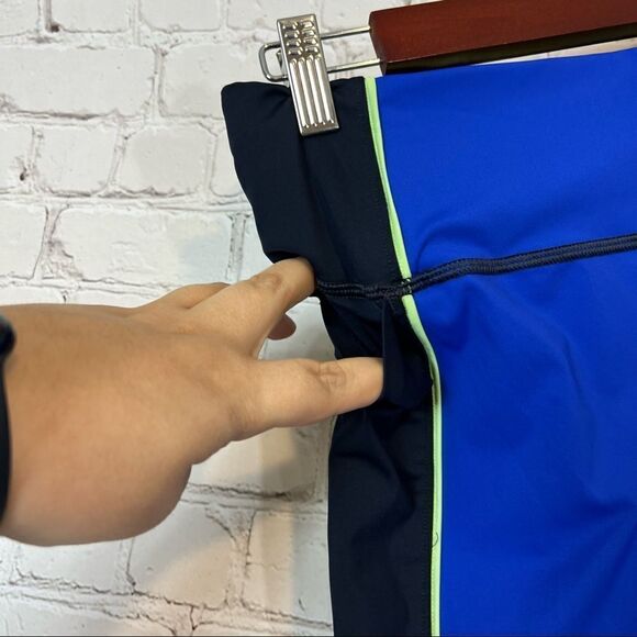 ATHLETA Womens Velocity Colorblock Stash Pocket Capri size small - Picture 6 of 12